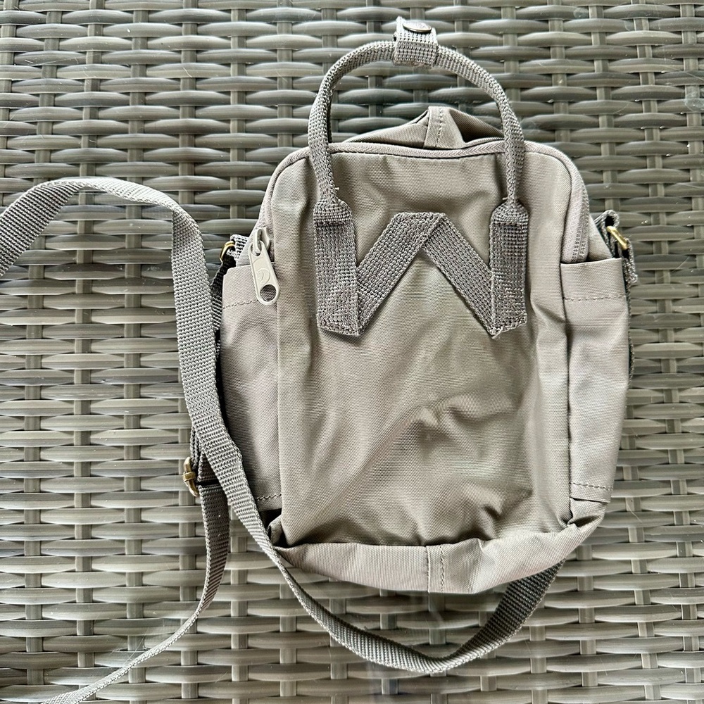Fjallraven Kanken Sling - Picture 5 of 5